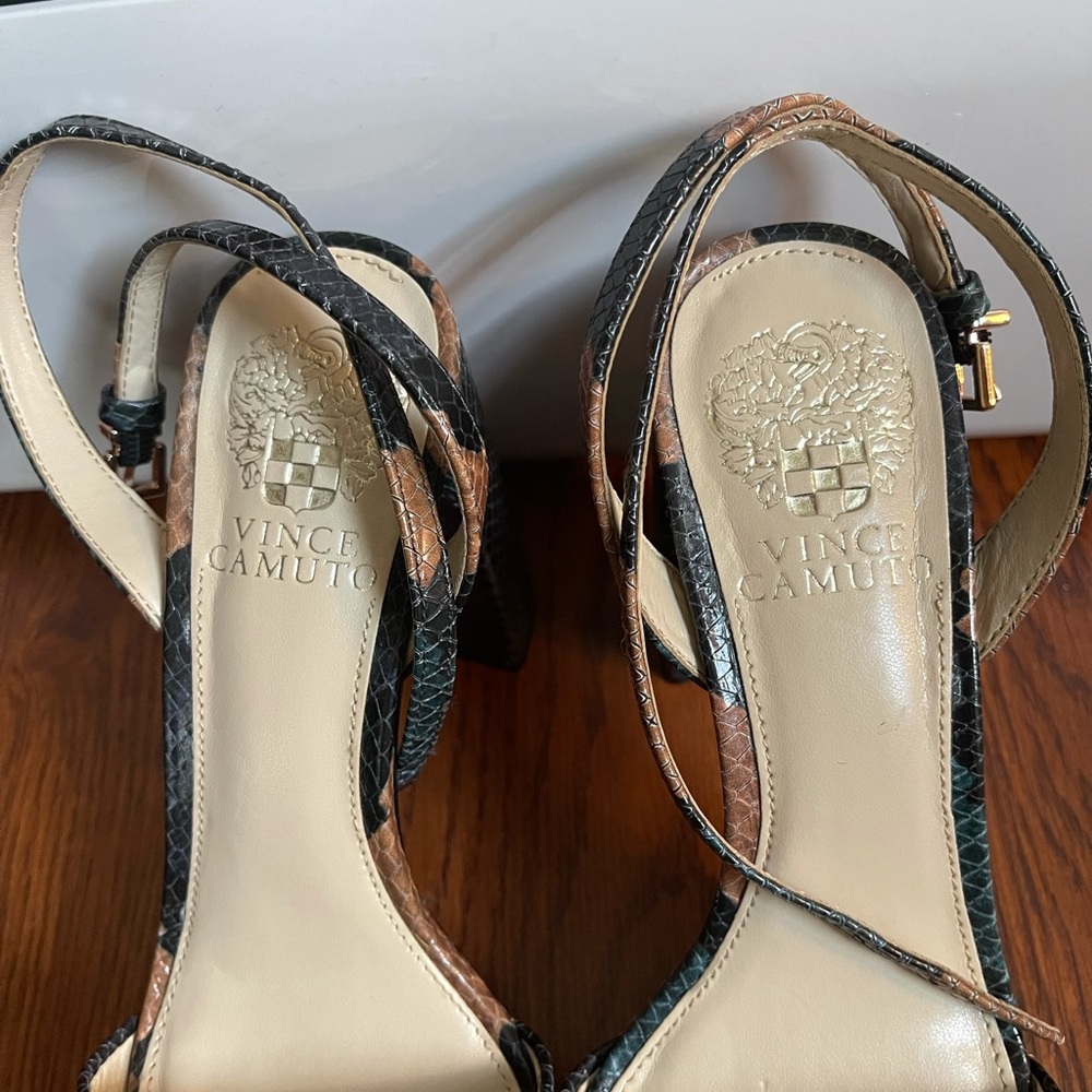 Vince Camuto Chastin Embellished Platform Dress S… - image 2